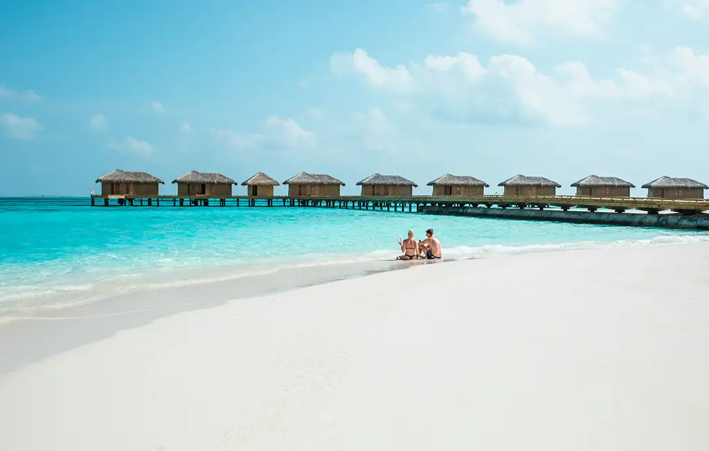 maldives couple trip
